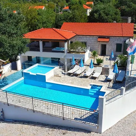 Villa Solaris *