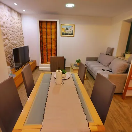Solaris Villa
