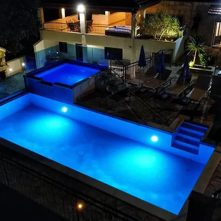 Solaris Villa